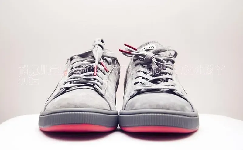 意昂体育百度众测耐克儿童男运动鞋：舒适、时尚、专为小脚丫
打造