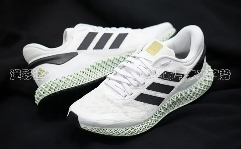 迷彩运动鞋：2025年的时尚革命与未来趋势